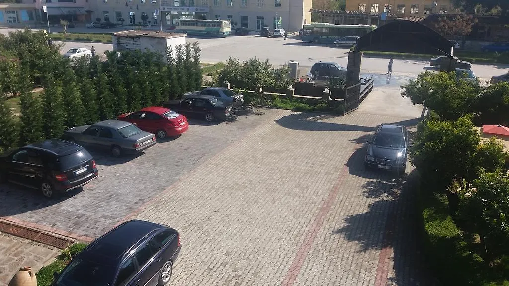 Hotel Kaceli 베라트