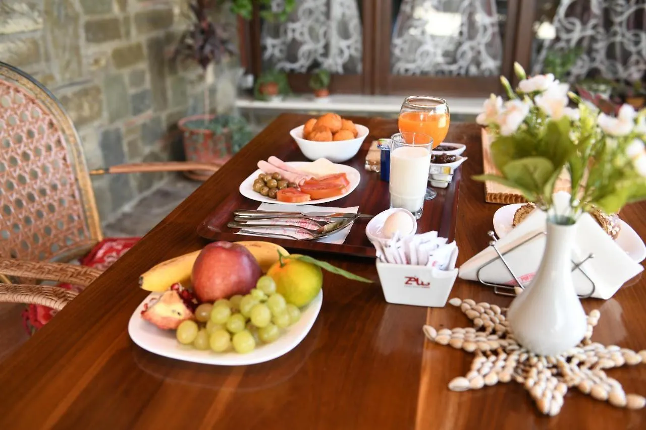 Hotel Kaceli Berat 4*,